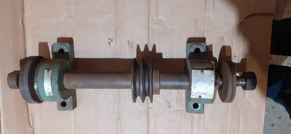 Ел.двигател 2,2kw и вал свалени от циркуляр