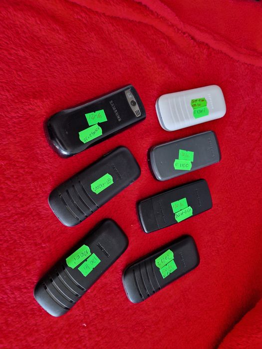 Telefon Samsung cu butoane