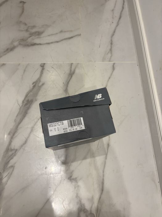 Обувки new balance 327