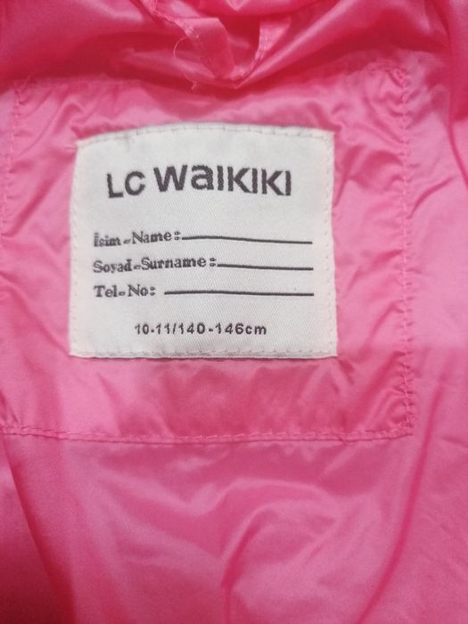 Vând geaca  pentru fete