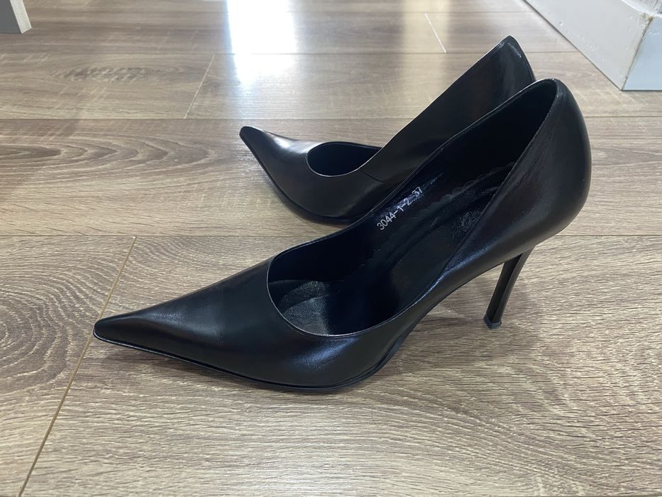 Продам женскую обувь