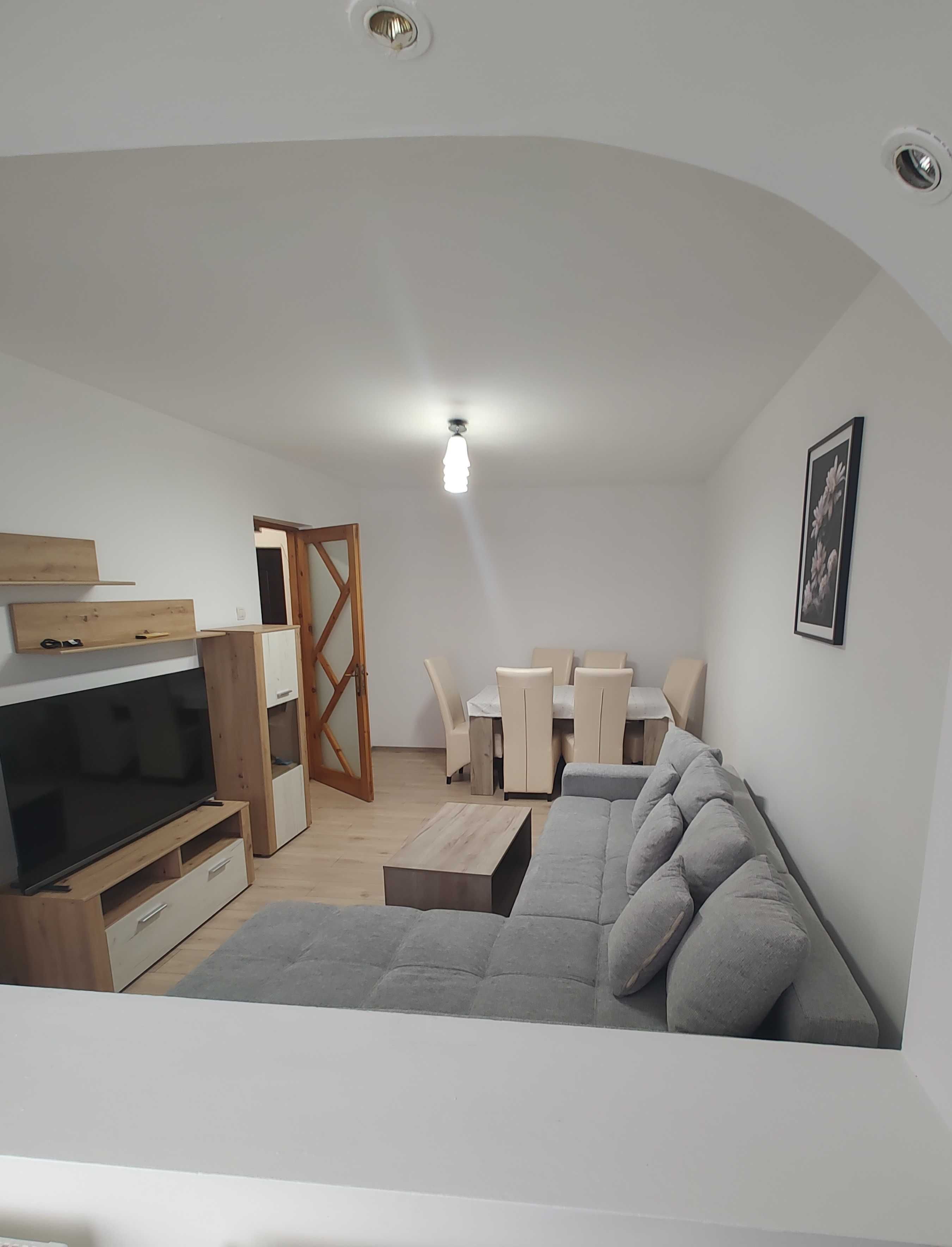 Inchiriez Apartament Trei Camere Decomandat Mihai Viteazu Sibiu • OLX.ro