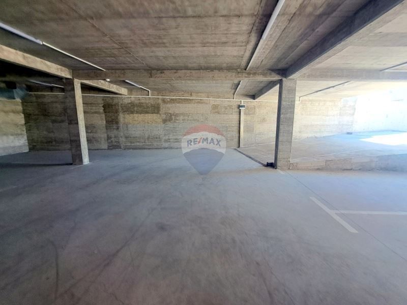 Дава се под наем Гараж / Паркомясто в Варна, Владислав Варненчик - 13 кв.м за 51 € - Снимка #3