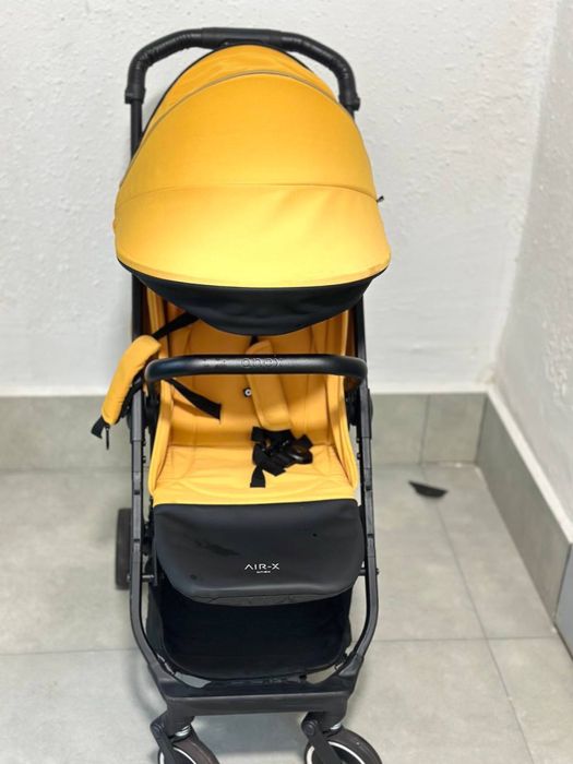 Прадается 3 авто кресла и 2 каляски все в идеальном состояние цена дог