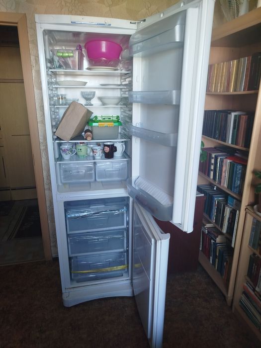 Холодильник indesit бу
