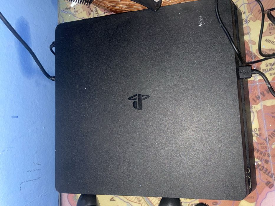 Ps 4 impecabil !