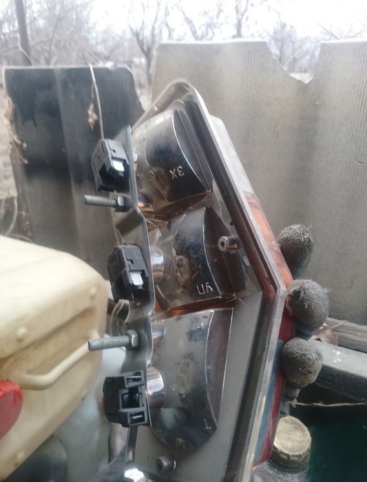 Продам задный фар стоп