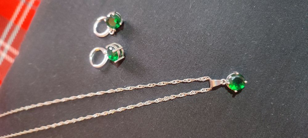 Серебряный комплект.