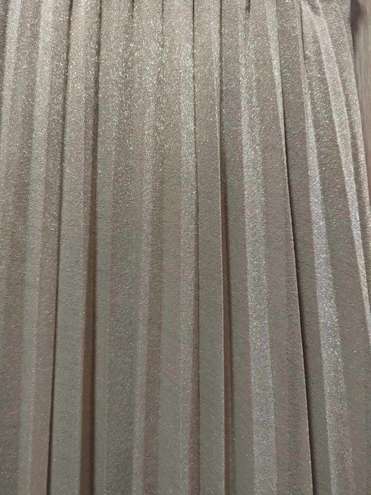Сребриста плисирана пола с подплата "Манго" номер 44