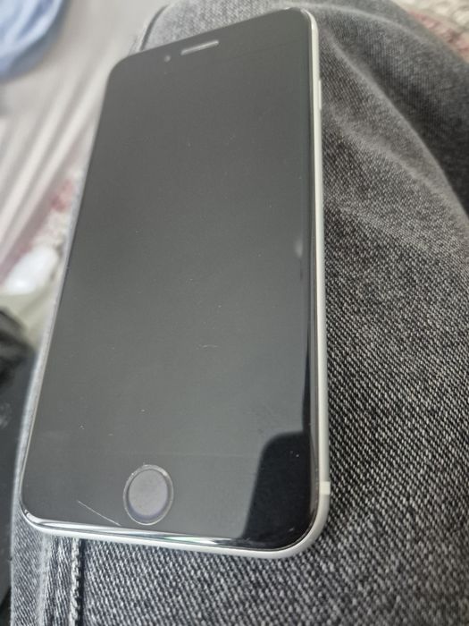продам или обменяю айфон се2 Iphone se2