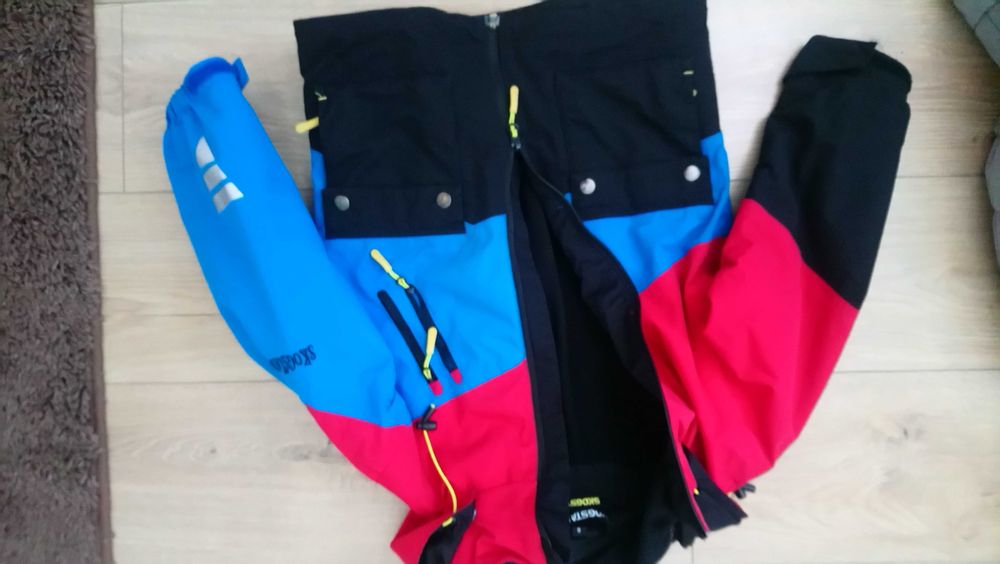 2 зимни якета размер 122см и подарък