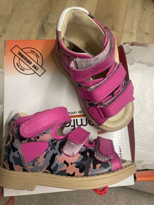 Продам ортопедические сандали для девочки Comformini