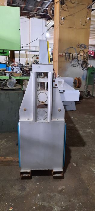 лепило подмазвачка за фурнир на 1300мм.с нагреватели,