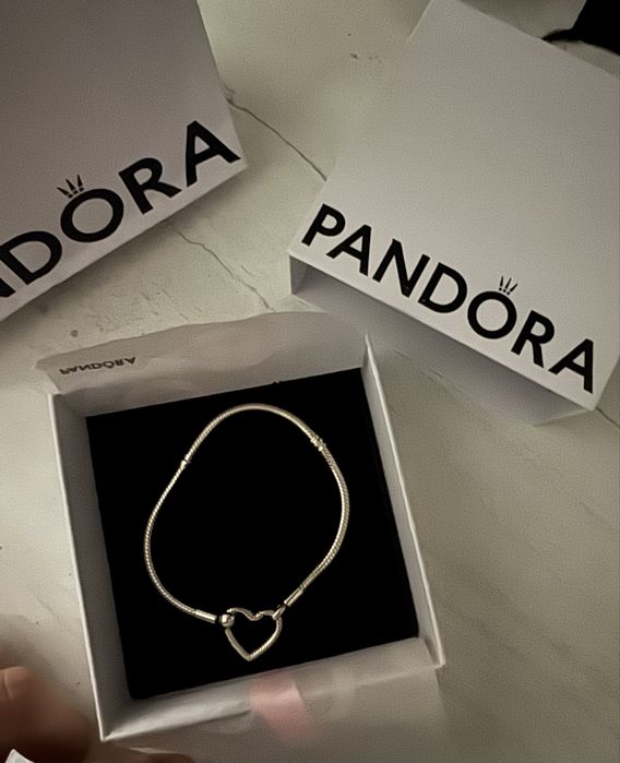 Продам оригинальный браслет Pandora
