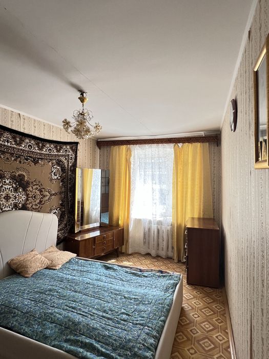 Продам трехкомнатную квартиру