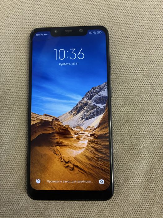 продам смартфон Poco F1