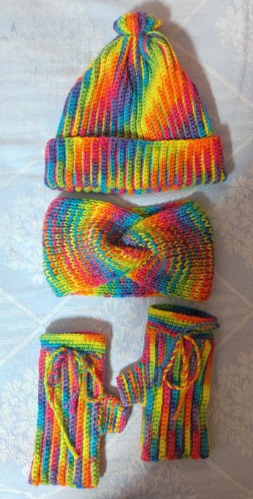 Лот шапка, ръкавици без пръсти и лента за глава, нов, ръчно плетиво