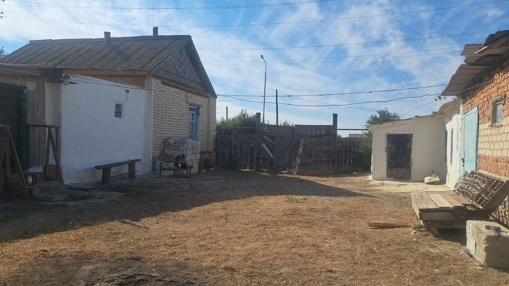 Чапайда тез арада жер үй сатылады.