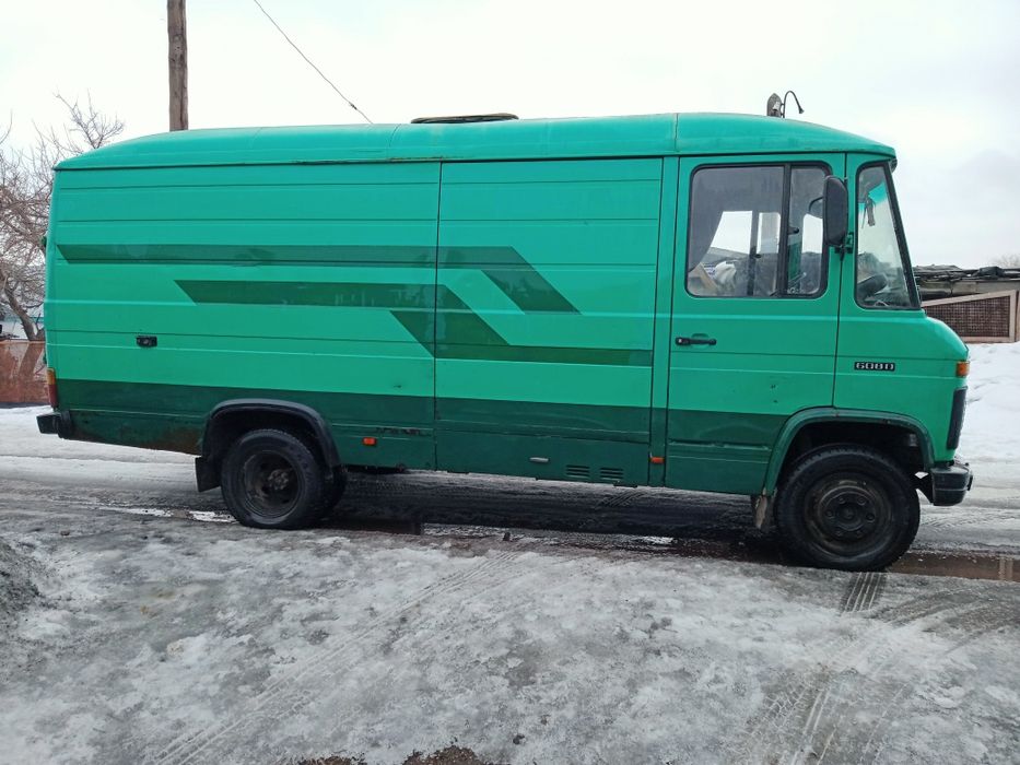 Мерседес Бенц 608