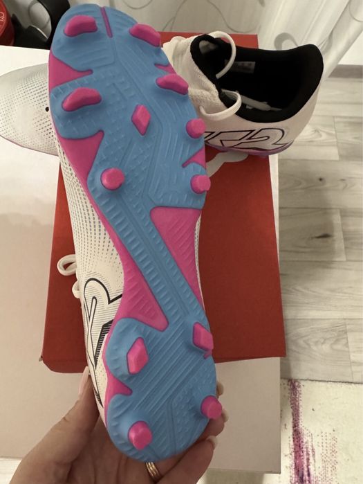 Ghete Fotbal Crampoane Noi Nike si Puma