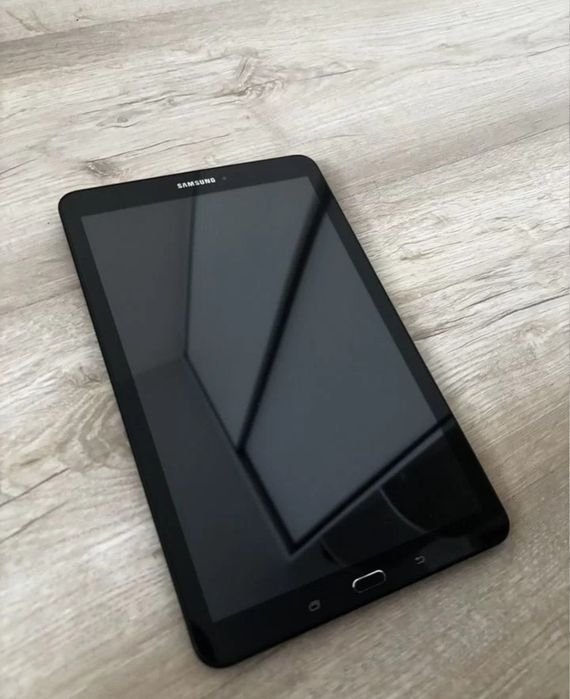 Samsung Tab E 9"6