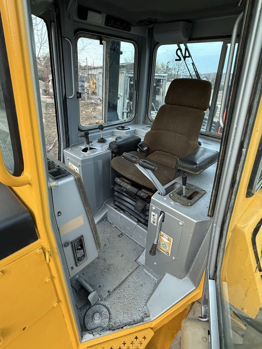 Buldozer Caterpillar D 4 lama 6 pozitii