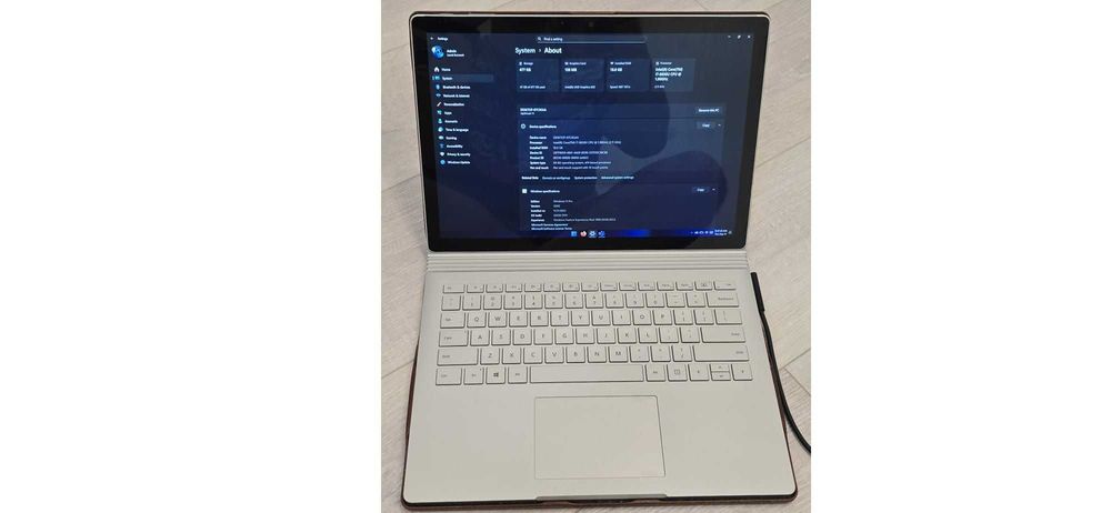 Microsoft Surface Book 2 i7 / 16GB / 512GB SSD / GTX 1050 / Touch