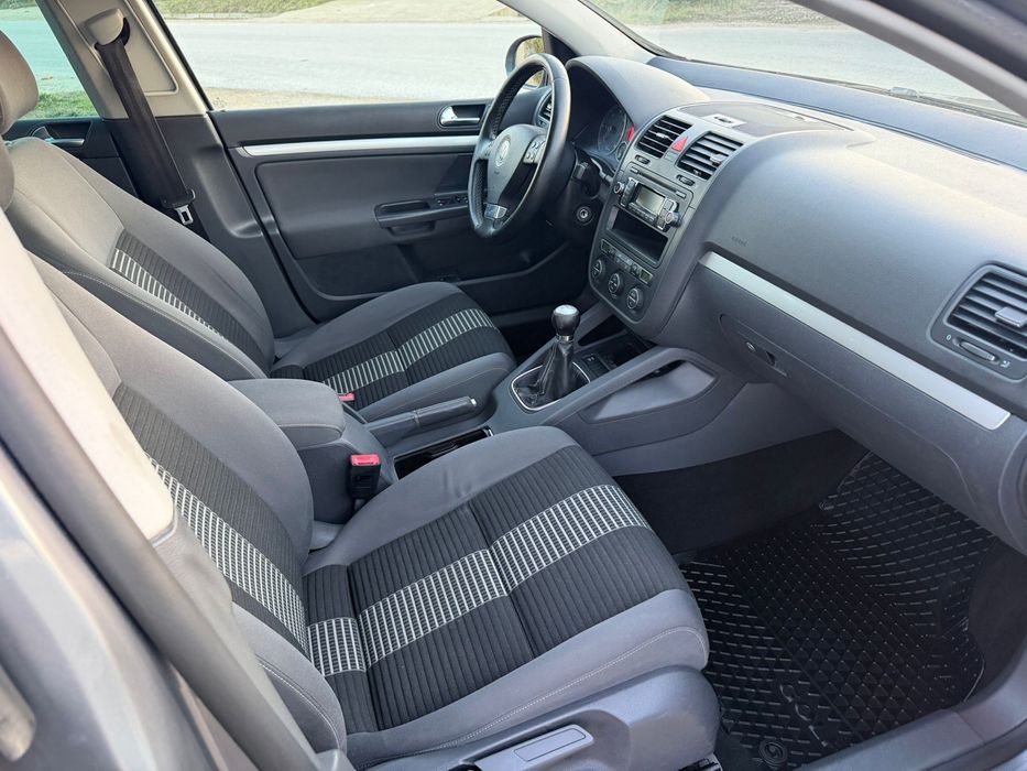 VW Golf 5 2009 1.9Tdi 105cp Model United