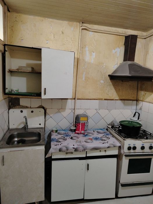 Чирчик ш. 4 м/н кирпичный кубик дом 1²х/1/4 46 м²