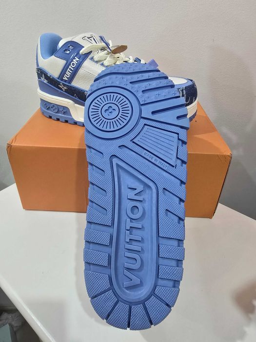 Lv train sneakers