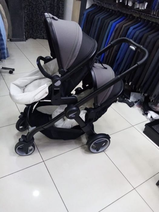 Новая коляска chicco