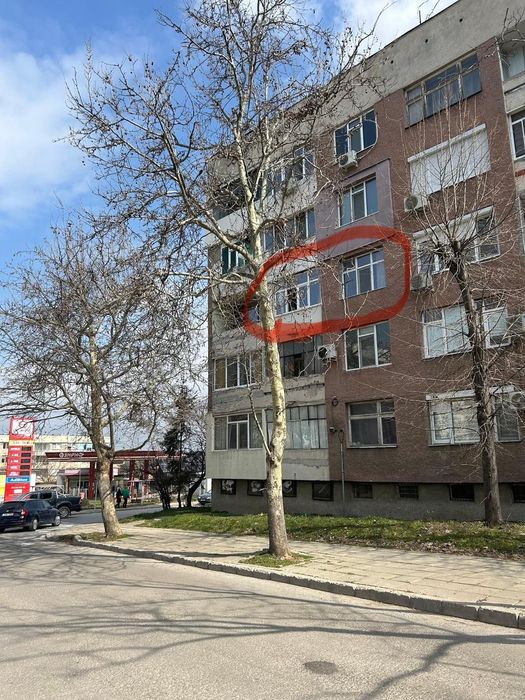 Продава се Едностаен апартамент в Търговище, Запад 1 - 47 кв.м за 771 €/кв.м - Снимка #1
