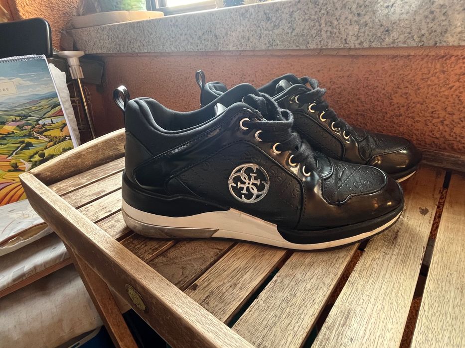 Дамски сникърси  Guess