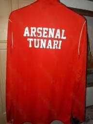 Bluza Nike Arsenal Tunari - Banii merg la un baiat bolnav.