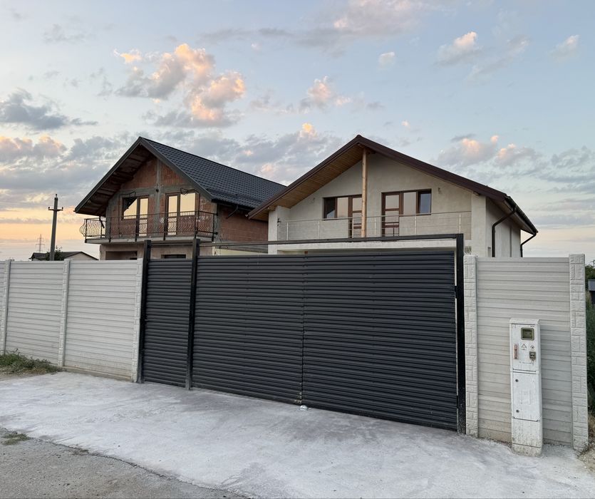 Casa de vanzare cu 4 dormitoare in Mihăilesti