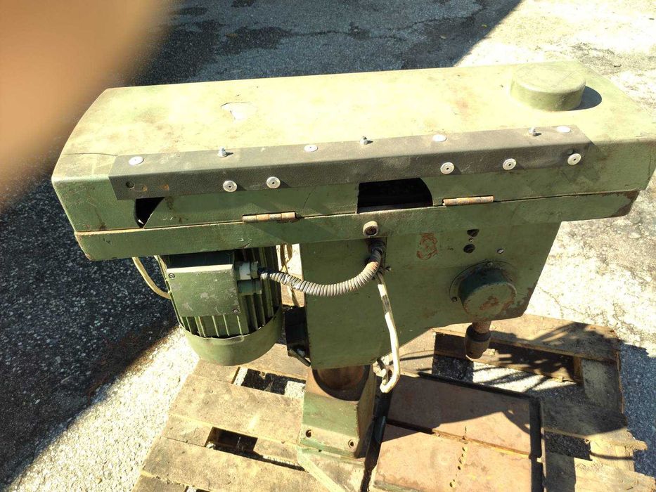 Настолна бормашина