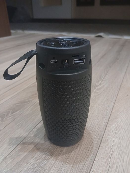 Продам новую колонку на блютузе!