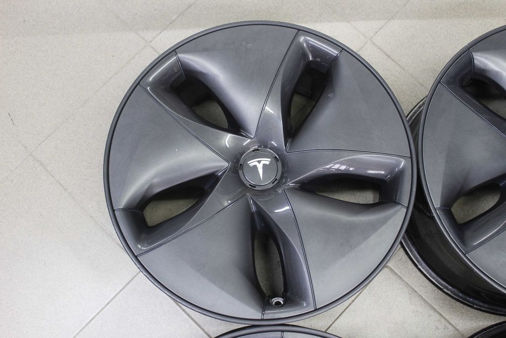 Джанти 18" Tesla Model 3