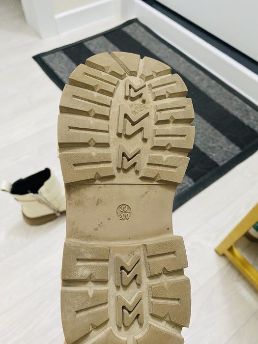 Продам обувь осенний 30 р