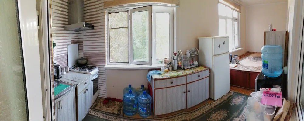 Продаётся 4-х комнатная квартира в Сергели 8