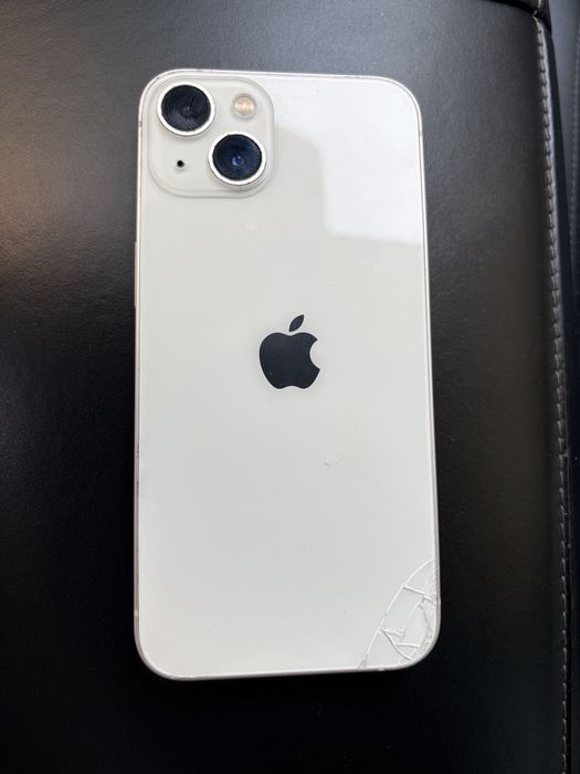 Vand iphone 13 alb