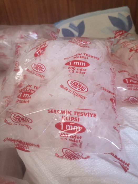 Клип си за плочки