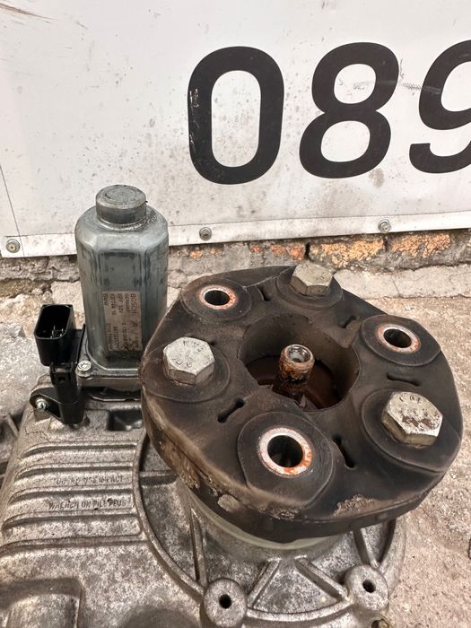 Раздатъчна кутия раздатка BMW X5 X6 E70 E71 3.0SD 286hp с моторче