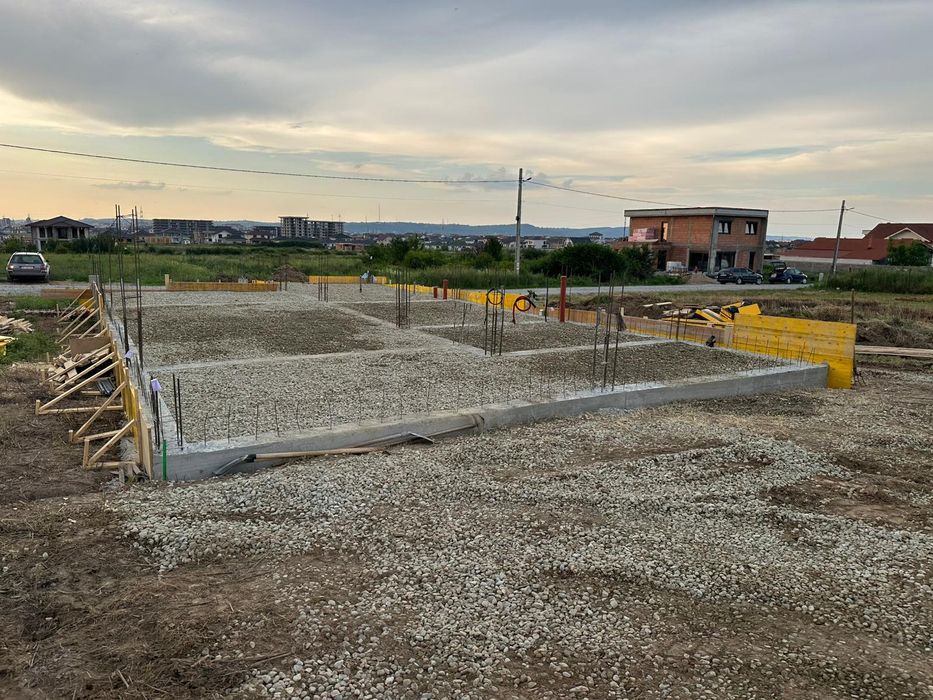 Execut  fundatii pentru case sau garduri