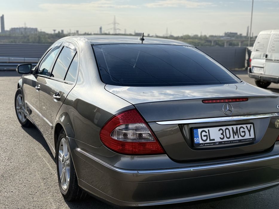 MERCEDES-BENZ E-Class 0 — imagine 4