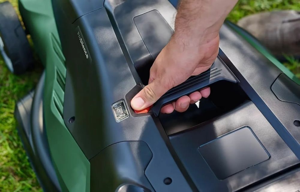 Газонакасилка BOSCH Advancedrotak 660