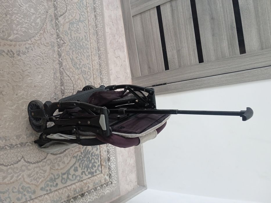 Продам коляску летний  среднем состояние