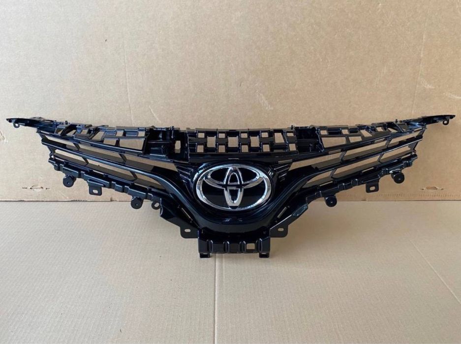 Решетка радиатора Камри 50/55, 70/75