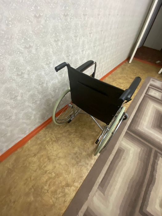 Инвалидная коляска