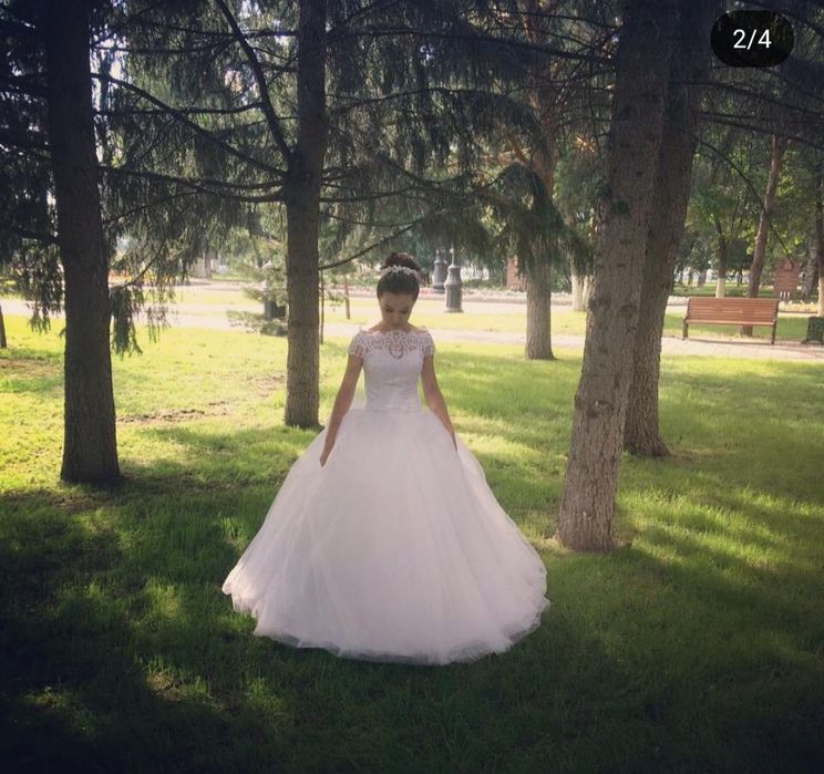 Свадебное платье